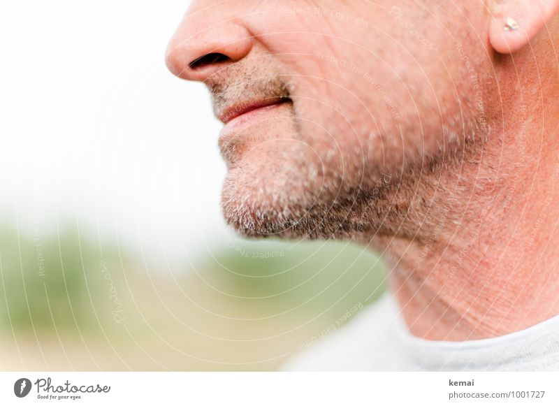 Dreitagebart Stil Mensch maskulin Mann Erwachsene Nase Mund Ohrläppchen Kinn 1 30-45 Jahre 45-60 Jahre Ohrringe Bart Lächeln Freundlichkeit hell stachelig