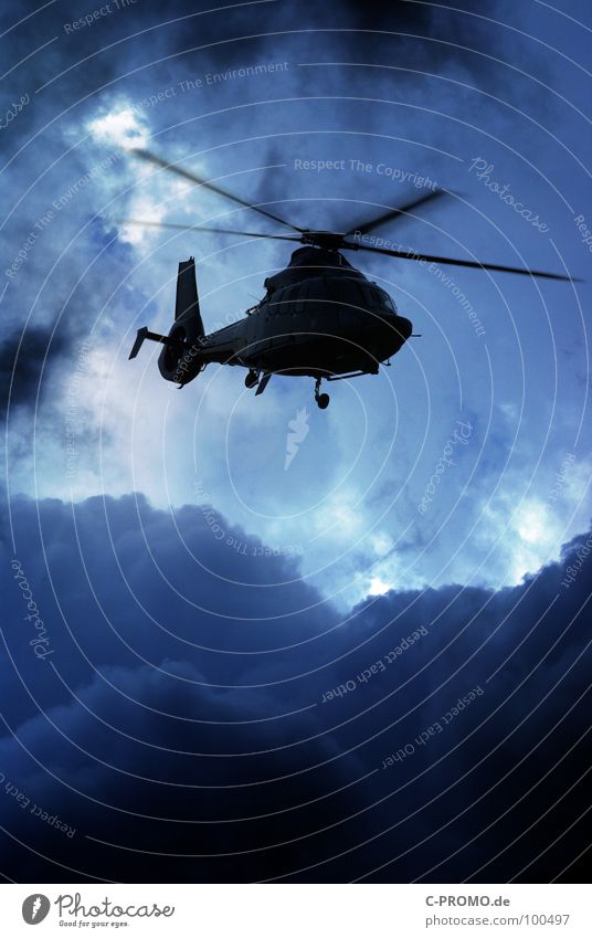 Chopper inbound Northwest of Echo Hubschrauber Wolken gefährlich Sicherheit Bundespolizei Terror Überwachung Abheben Pilot aufklären Öffentlicher Dienst