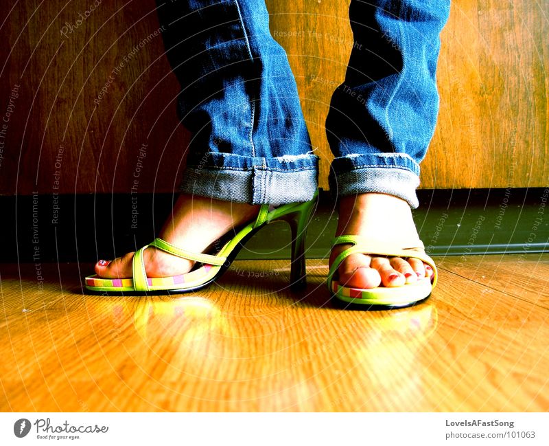 confident shoes Holzmehl Küche feet legs anklet bare feet brown symmetry calf calves kitchen bright sunlight sunshine heels toes