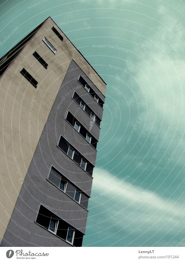 VAUBAN Hochhaus Pastellton grün türkis Himmel dunkel graphisch Muster Geometrie Dienstleistungsgewerbe pastel turquoise sky ökosiedlung eco housing-estate