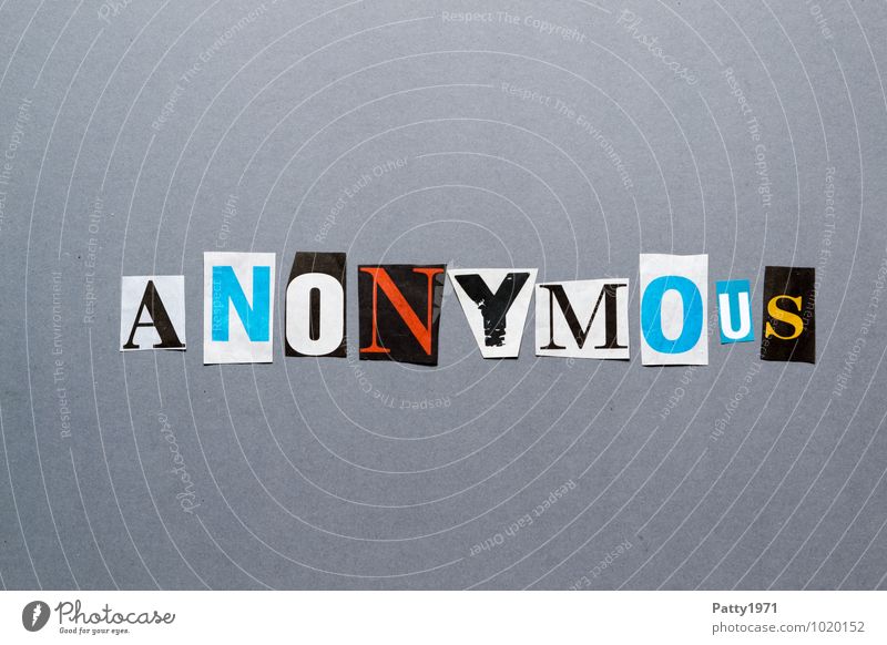 Anonymous Arbeitslosigkeit Zeichen Schriftzeichen anonym Typographie Einsamkeit geheimnisvoll Identität Kontrolle Farbfoto Studioaufnahme Menschenleer