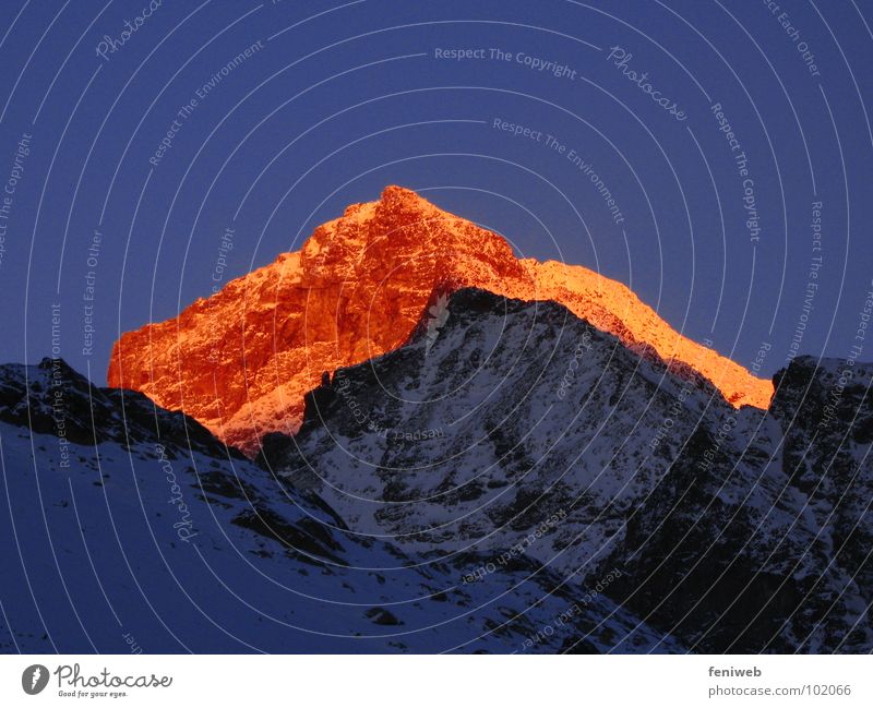 Bergglühen kalt Physik niedlich Schweiz weiß Abenddämmerung Außenaufnahme Berge u. Gebirge hoch Wärme Julierpass Eis Schnee