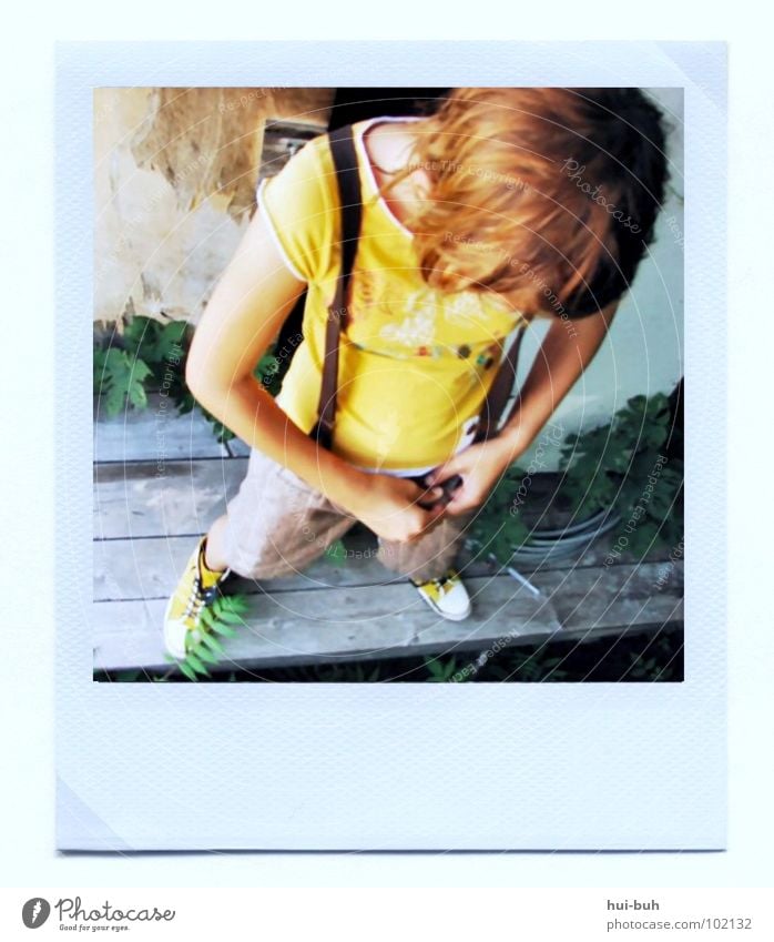 (K)ein Polaroid Stil Bekleidung Fotografie Bilderrahmen kaputt Schuhe anschaulich lässig süß fein klein zart clothers Rahmen alt kapputt jucks crass legare