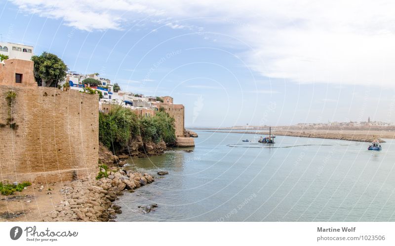 Rabat - Blick auf Salé Sale Marokko Afrika Stadt Hauptstadt Mauer Wand Ferien & Urlaub & Reisen Kasbah de Oudaïa Oued Bou Regreg Flußmündung Farbfoto