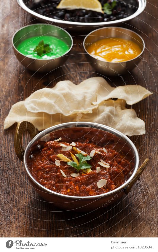 Curry Lebensmittel Fleisch Teigwaren Backwaren Ernährung Asiatische Küche Schalen & Schüsseln gut heiß braun gelb grün Papadam Saucen Indien Mango Minze Ingwer