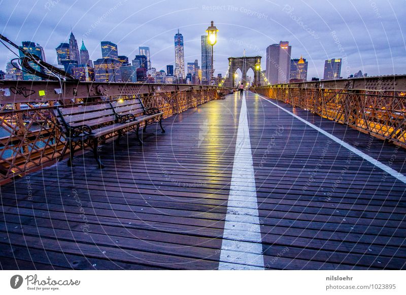 brooklyn bridge bench Ferien & Urlaub & Reisen Tourismus Städtereise Wolken New York City Stadt Brücke Sehenswürdigkeit Fußgänger Wege & Pfade gehen leuchten