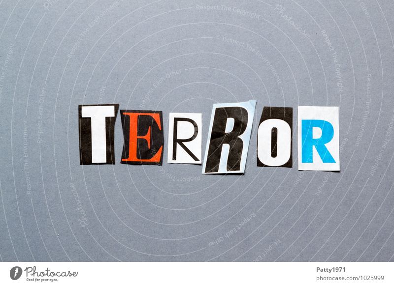 Terror Zeitung Zeitschrift Papier Zeichen Schriftzeichen Typographie Angst Entsetzen Wut Rache Gewalt Hass Aggression bedrohlich anonym ausgeschnitten
