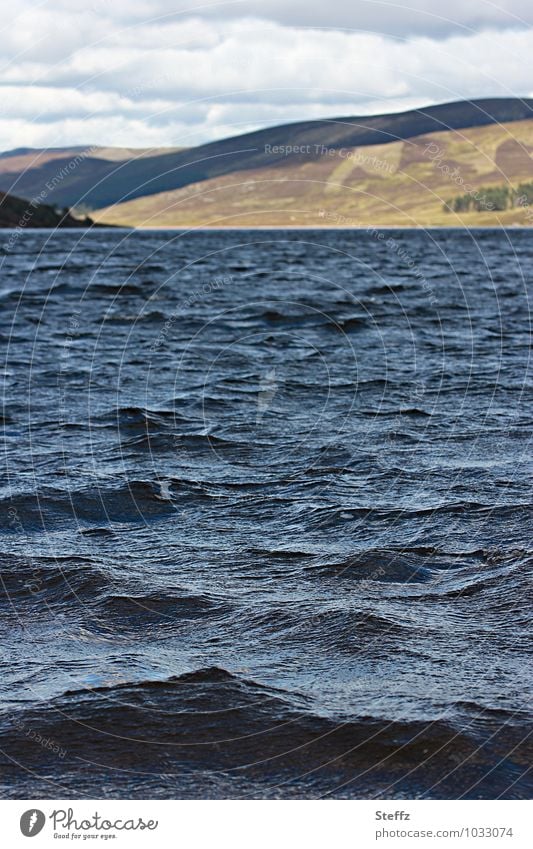 Sommer in Schottland schottische Natur schottischer See nordisch schottischer Sommer nordische Romantik nordische Natur abgelegen schottische Landschaft Friede