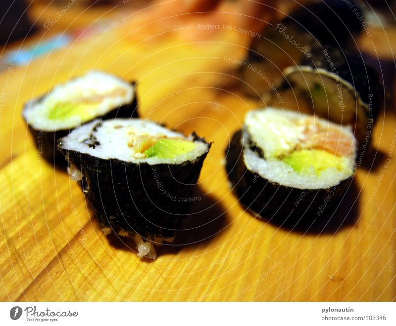 Suuuushi Sushi Algen Japan Schneidebrett Küche Maki Wasabi Lachs Krabbe Garnelen Mahlzeit Gemüse Reis Ernährung Fisch