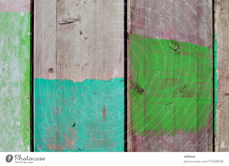 Bauzaun Baustelle Maler Holz braun grün ruhig Schneidebrett Barriere abstrakt Fleck Holzfußboden Sicherheit Zaun Mauer Astloch Neugier verwittert
