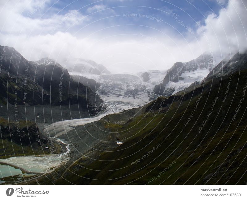 Glet.scher Gletscher See Wolken Berge u. Gebirge Eis Schnee blau Natur