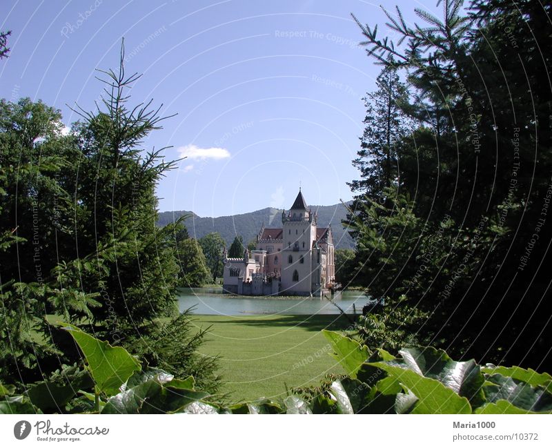 Wasserschloss Anif Architektur Landschaft Salzburg Burg oder Schloss