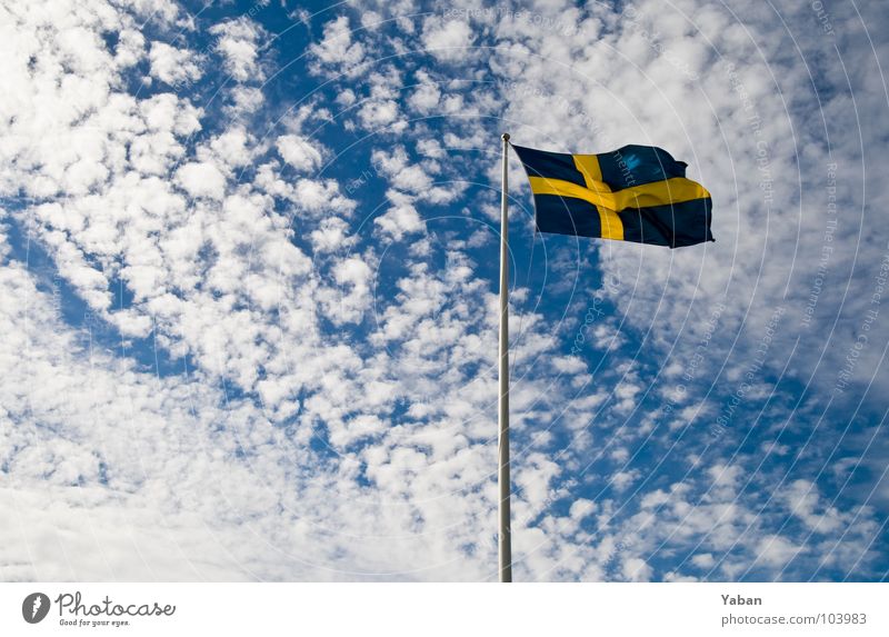 Sverige Fahne Fahnenmast Wolken Schweden Weitwinkel Himmel