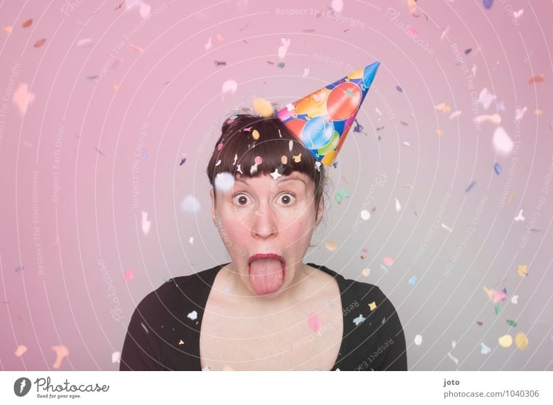 konfettireihe "coloured" Freude Glück Party Feste & Feiern Karneval Silvester u. Neujahr Geburtstag Mensch Junge Frau Jugendliche werfen frech frei lustig