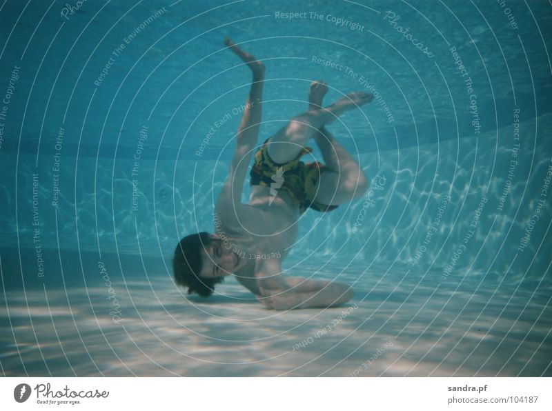 Wassermann IV Luftblase Schwimmbad hell-blau tauchen atmen Spielen Unterwasseraufnahme blasen Leiter Schwimmen & Baden