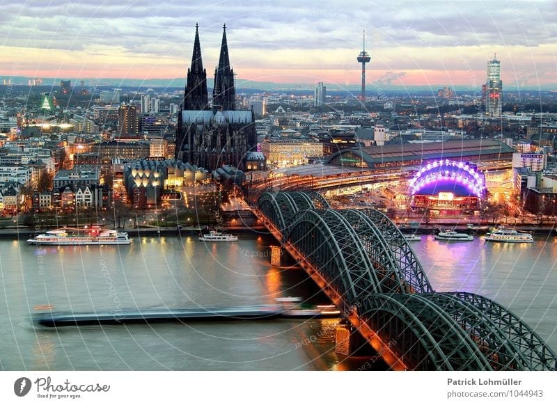 Ausblick auf Köln Architektur Umwelt Wasser Himmel Horizont Bundesadler Nordrhein-Westfalen Europa Stadt Stadtzentrum Skyline Haus Kirche Dom Brücke Turm