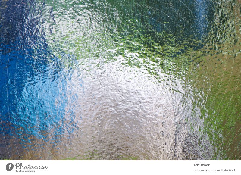 Weißer Terrier Glas blau grün weiß Fensterscheibe Autofenster Abteilfenster Fensterblick abstrakt Riffel Strukturen & Formen Ordnung Experiment Muster