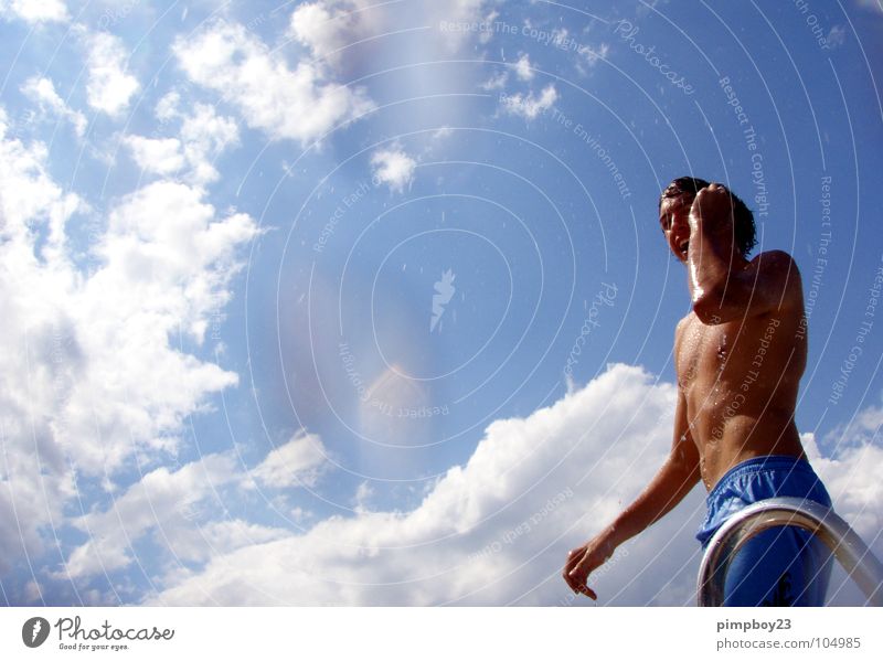 Beautiful. Sommer Wolken Schwimmbad Freibad nass Oberkörper Sexappeal weiß Mensch Himmel Wetter Körper Muskulatur Jugendliche blau