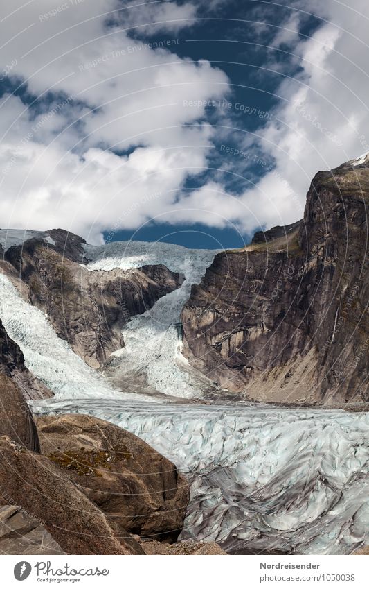 Austerdalsbreen Berge u. Gebirge Natur Landschaft Urelemente Himmel Wolken Klimawandel Schönes Wetter Eis Frost Felsen Gletscher ästhetisch kalt natürlich blau