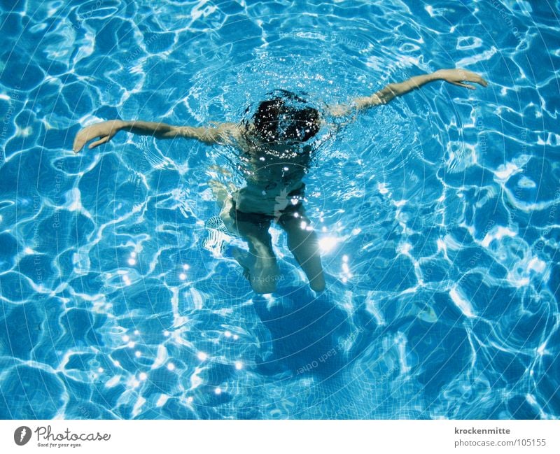 untertauchen Schwimmbad Erfrischung Freizeit & Hobby Ferien & Urlaub & Reisen Hotel Reflexion & Spiegelung Kühlung nass Bikini Frau Sommer Wasser blau