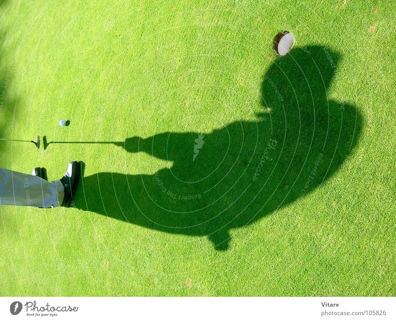 Kopfball grün Gras Nachmittag Ballsport Schatten Golf Loch Ziel Golfplatz