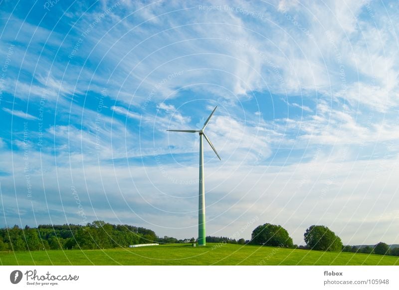 Windkraft Deluxe Windkraftanlage Propeller regenerativ ökologisch umweltfreundlich Technik & Technologie Umweltverschmutzung Rauch azurblau Industrielandschaft