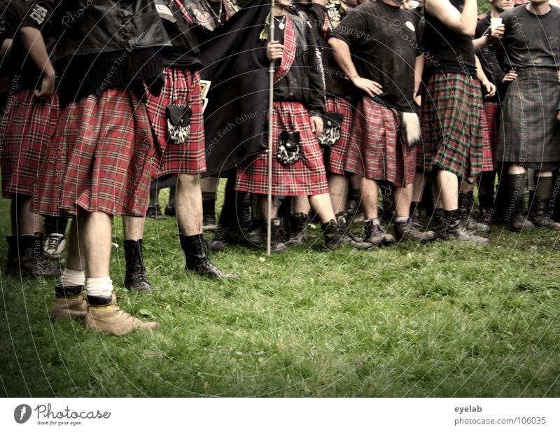 Vermeintliche Feminisierung Schotten Kilt Gras Highlands Großbritannien Highland Games zusammenrotten Truppe Spielen Krieg Tradition Konflikt & Streit