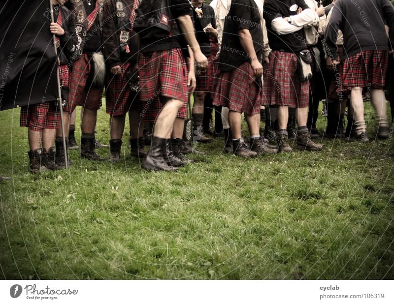 Brävharts Vermeintliche Feminisierung Schotten Kilt Gras Highlands Großbritannien Highland Games zusammenrotten Truppe Spielen Krieg Tradition Konflikt & Streit
