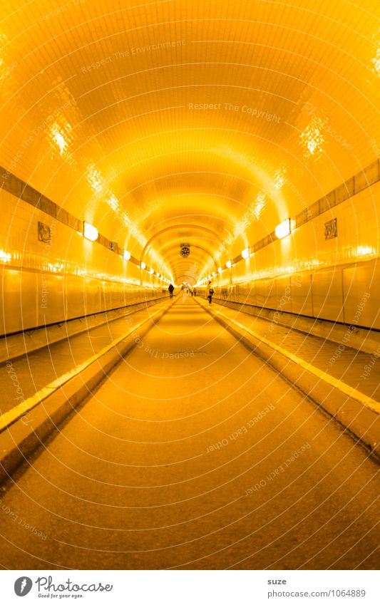 Die Flucht Wirtschaft Industrie Güterverkehr & Logistik Tunnel Bauwerk Architektur Sehenswürdigkeit Wahrzeichen Verkehr Verkehrswege Personenverkehr Straße