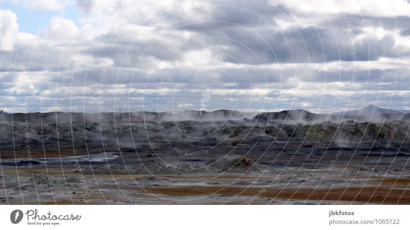 [Titel] Umwelt Natur Landschaft Urelemente Erde Sand Feuer Wasser Himmel Wolken Sommer Nebel Wärme Hügel Berge u. Gebirge Vulkan heiß Namafjall Erotik erdwärme