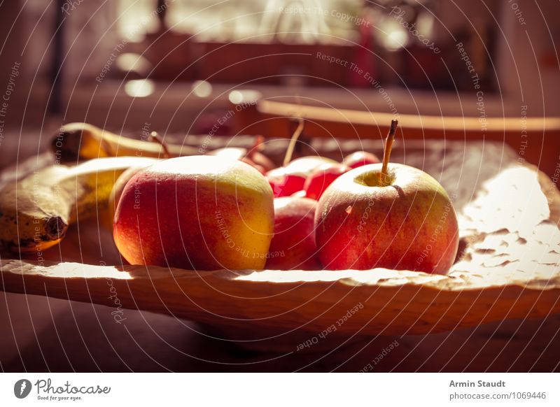 Neulich auf'm Küchentisch I Lebensmittel Frucht Apfel Banane Ernährung Vegetarische Ernährung Schalen & Schüsseln Holzschale Gesundheit authentisch einfach