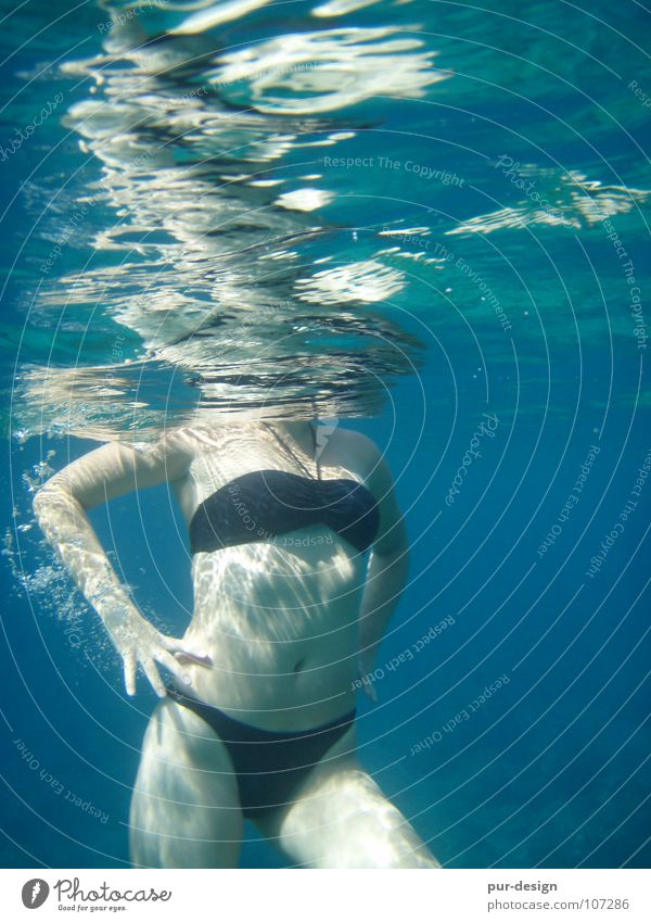 unterwasser9 Meer Wellen Schnorcheln tauchen Meerwasser Kreta Ferien & Urlaub & Reisen Bikini Frau Reflexion & Spiegelung Paleochora Wasser Unterwasseraufnahme