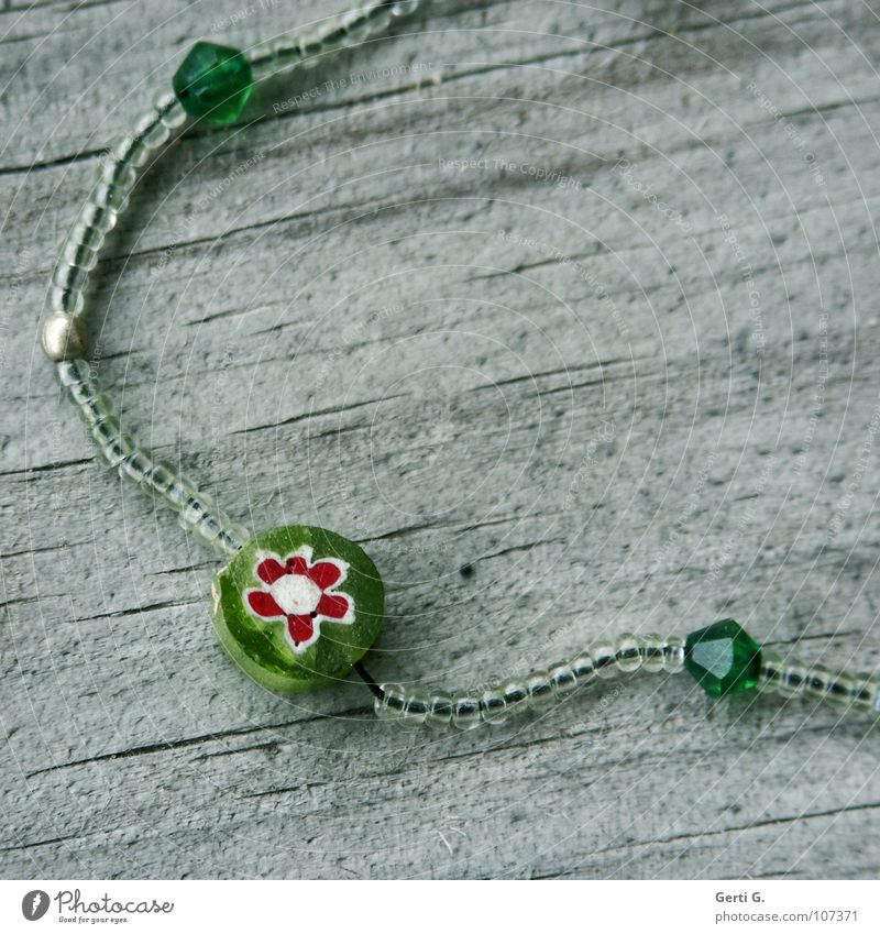 Geschmeide Holz verfallen Armband Perlenkette Basteln mehrfarbig flau Handwerk grün drucken Blume Blumenmuster Muster Verschiedenheit hellgrün durchsichtig