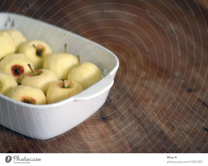 Bratapfel Lebensmittel Apfel Ernährung Bioprodukte Vegetarische Ernährung Diät Schalen & Schüsseln Gesunde Ernährung lecker sauer süß Küchentisch Auflauf