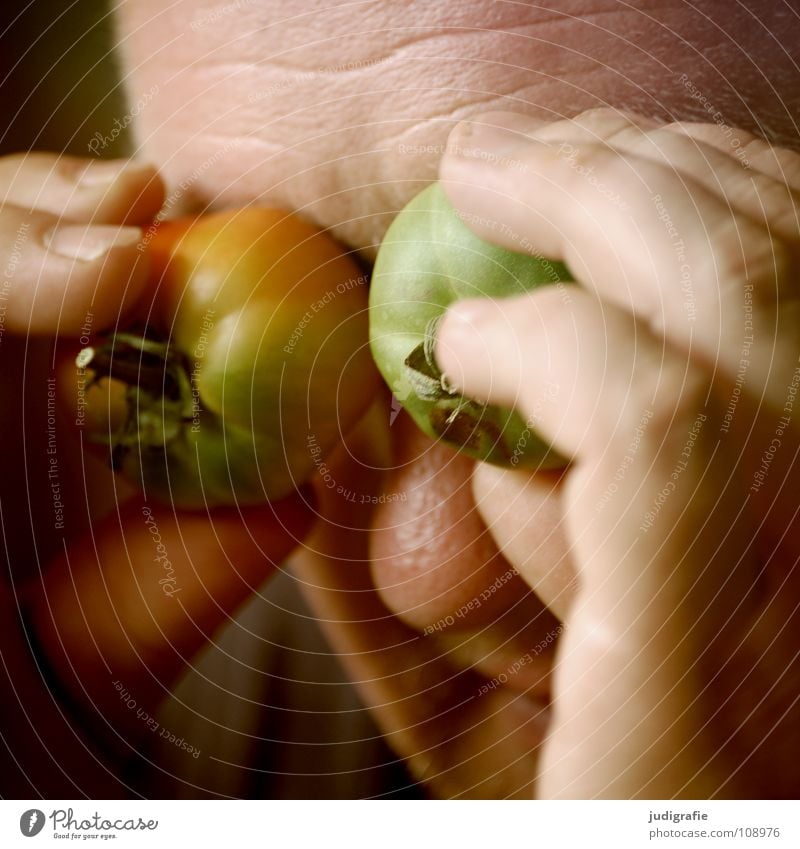 Manchmal habe ich das Gefühl, ... blind ignorieren 2 Hand Mann grün unreif Redewendung Freude Farbe Gemüse Tomate Auge nicht lustig
