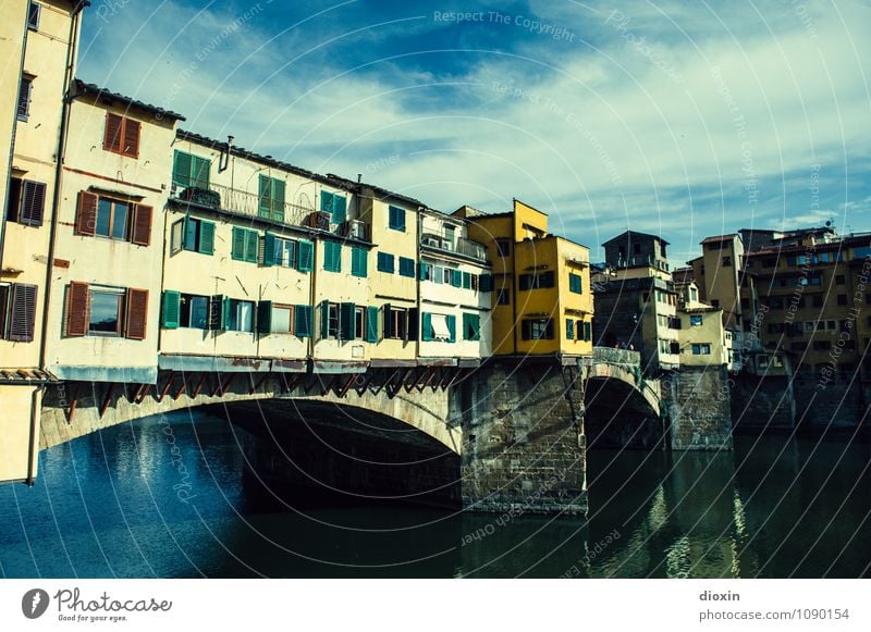 Ponte Vecchio [3] Ferien & Urlaub & Reisen Tourismus Sightseeing Städtereise Sommer Sommerurlaub Himmel Wolken Schönes Wetter Fluss Arno Florenz Italien Toskana