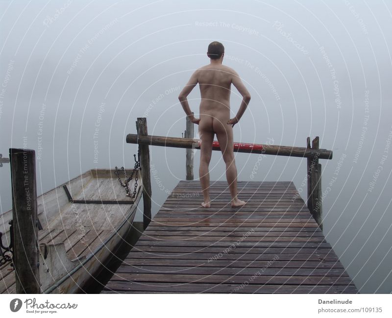 Am See nackt Morgen Mann nude nudity lake Morgendämmerung Akt Männlicher Akt