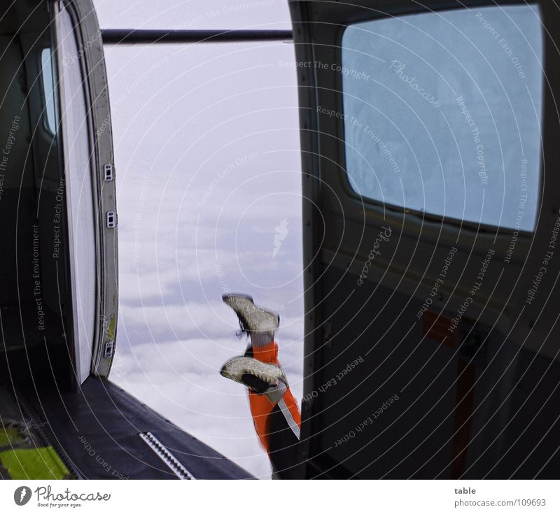 hoppla . . . Fallschirmspringen Helm Sport Fixer Pilot Flugzeug Fenster verrückt gelb grau Wolken Abenteuer Mann Hose Schuhe Flugplatz Profi Freizeit & Hobby