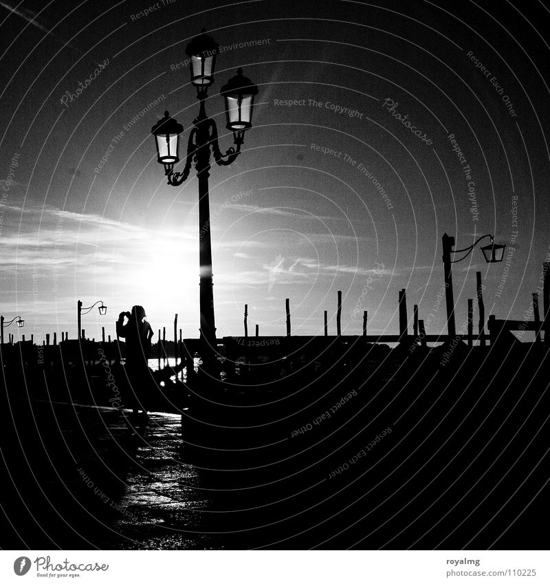 Buona notte venezia schwarz weiß Licht Abenddämmerung Nacht Lampe Italien ruhig Erholung spät Einsamkeit planen atmen historisch Vergänglichkeit Sonne