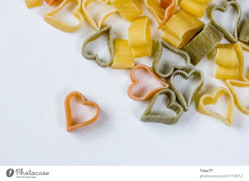 Ein Herz für Pasta II Lebensmittel Ernährung Festessen Bioprodukte Italienische Küche Liebe Gefühle Nudeln Nahaufnahme Detailaufnahme Makroaufnahme
