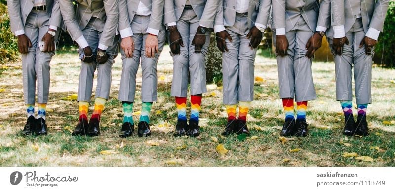 Von den Socken... Lifestyle Feste & Feiern Hochzeit Mensch maskulin Junger Mann Jugendliche Erwachsene Beine Fuß Menschengruppe 18-30 Jahre Mode Bekleidung