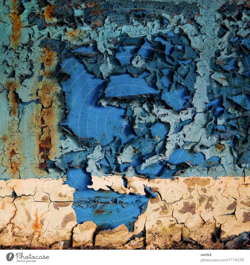 Buntmetall Verfall Vergänglichkeit Zerstörung Farbe blau orange abblättern bizarr Farbfoto mehrfarbig Außenaufnahme Nahaufnahme Detailaufnahme Makroaufnahme