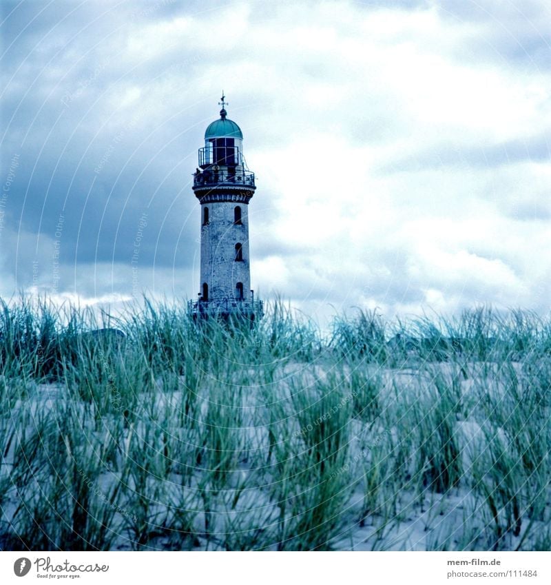Harald Strand Leuchtturm Sommer Prerow See Küste Gras Navigation Orientierung Licht salzig Ferien & Urlaub & Reisen Seezeichen Warnemünde Rostock