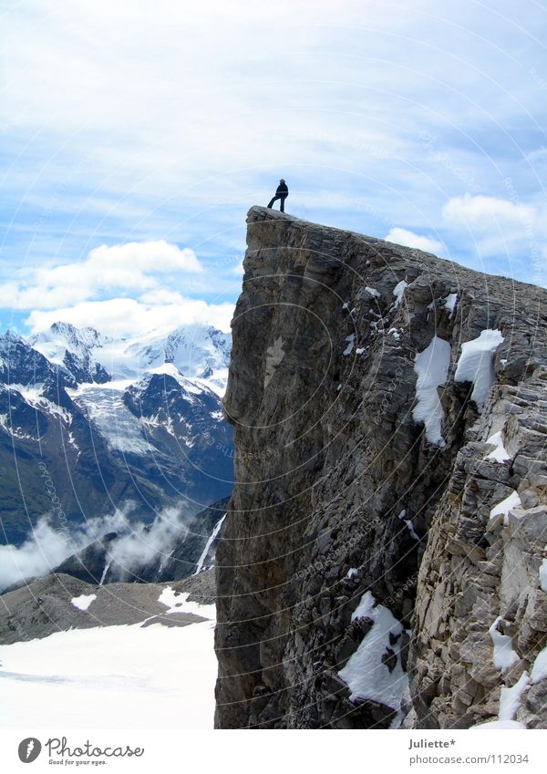 Gipfelstürmerin Klettern besteigen Erreichen Wolken Schweiz Mut gewagt Panorama (Aussicht) Berge u. Gebirge schön Himmel Barrhorn Schnee Freiheit kühn