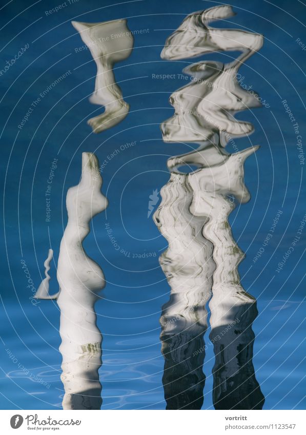 Skulptur Gemälde Umwelt Natur Urelemente Luft Wasser Bewegung blau grau bizarr See Verzerrung Surrealismus Körper Spiegelbild Existenz Farbfoto Gedeckte Farben
