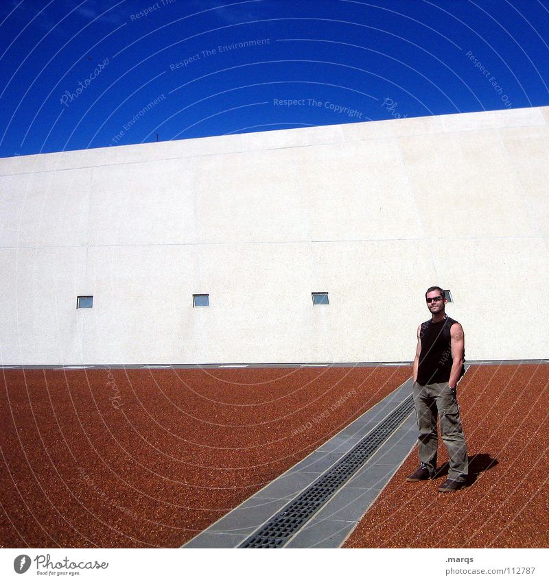 Moi Mann stehen Sonnenbrille Platz Wand Fenster Quadrat grau schwarz weiß rot braun Sommer Ferien & Urlaub & Reisen Canberra Verkehrswege Australien Mensch ich