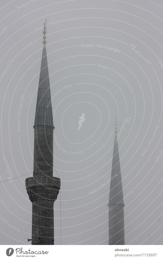Blaue Moschee in grau III schlechtes Wetter Nebel Istanbul Gotteshäuser Minarett Religion & Glaube trüb dunkel Farbfoto Gedeckte Farben Außenaufnahme