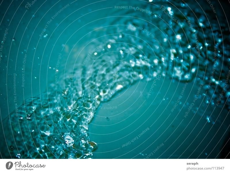 Wasserbogen Wassertropfen Tropfen Wasseroberfläche sprudelnd spritzen Kohlensäure frisch abstrakt Hintergrundbild Flüssigkeit liquide Wellen Strukturen & Formen