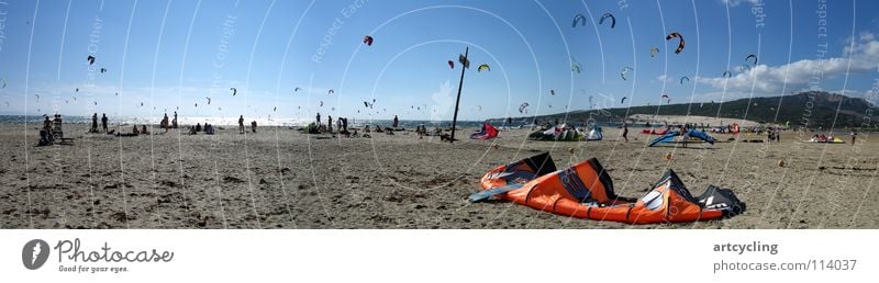 Surferparadies Andalusien Tarifa Spanien Atlantik Strand Meer Kiting Sport Spielen Kite Surfer Segel