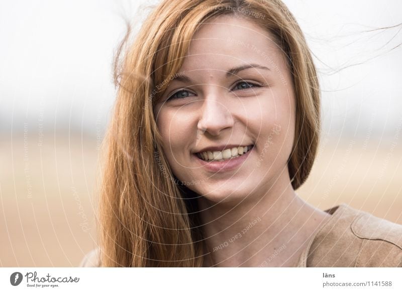 pZ2 l freude Freude Glück schön Haare & Frisuren Haut Gesicht feminin Frau Erwachsene Leben Kopf 1 Mensch 18-30 Jahre Jugendliche langhaarig Lächeln lachen